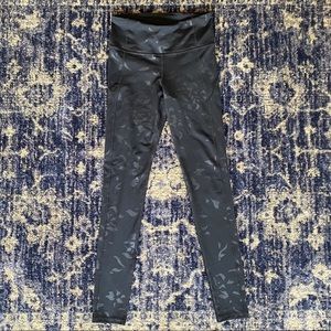 Under Armour | High Waist Floral Embossed Legging